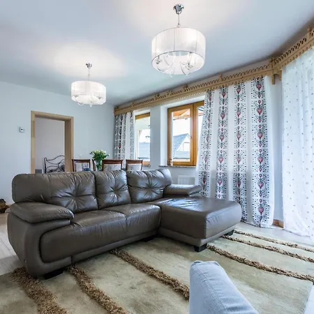 Apartment Zawrat *