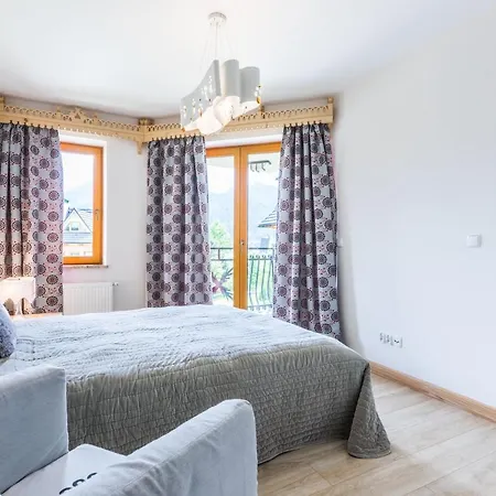 Zawrat Apartment
